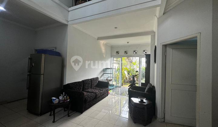House in Bukit 9 Ciputat, Well-Maintained Condition, 10 Minutes to Lebak Bulus MRT, Near Lab School Cireundeu