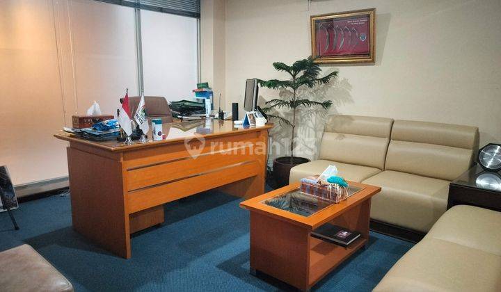 Rasuna Office Park, 174 m2, furnished, siap huni, berjalan kaki menuju MRT station 1