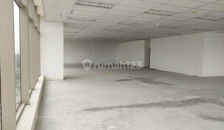 Office Lippo Thamrin Jakarta Pusat, 360m2, 5 menit jalan kaki ke MRT station dan Bundaran HI 1