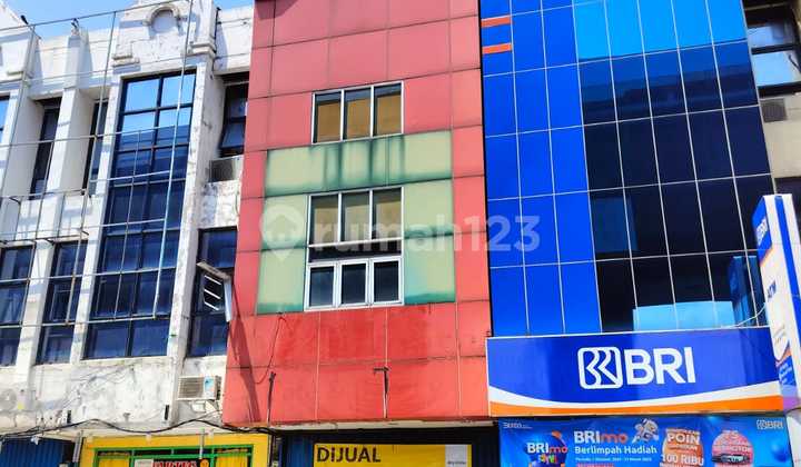 Ruko 3 lantai harga di bawah NJOP kawasan Bisnis Kelapa Gading Boulevard Timur Raya, 5 menit dari La Piaza, dan Mall kelapa Gading, 4 M 