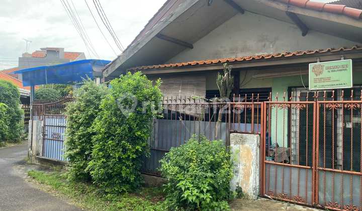 Rumah Cocok untuk Dibangun Kos-Kosan di Otista 3, 230 M2, Strategis di Jakarta Timur 1,5 Km Dari Otista Raya dan Jl Raya di Panjaitan Rumah Cocok untuk Dibangun Kos-Kosan di Otista 3, 230 M2, Strategis di Jakarta Timur 1,5 Km Dari Otista Raya dan Jl Raya di Panjaitan