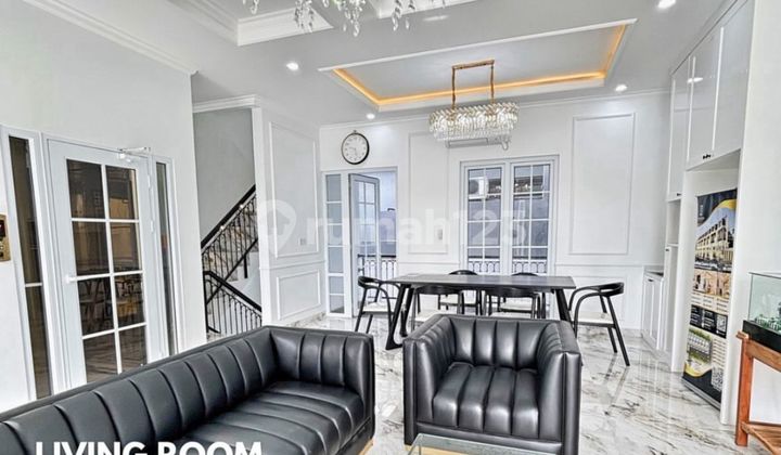 Rumah Brand New Town House American Classic style, dikawasan strategis Jakarta Selatan, mewah, eksklusif hanya 7 rumah, 3  menit ke Buncit Raya, 5 Man  2