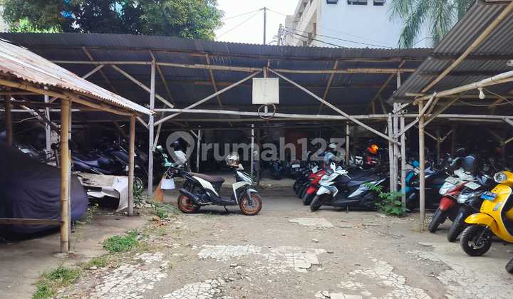 Kavling di kawasan strategis  Jl Tendean,  cocok dibangun kos-kosan,hotel bintang 3, 500 meter dari Trans  TV