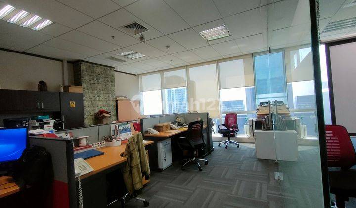 Office Puri Indah Financial Tower, terletak di CBD Jakarta Barat luas : 126 m2,  furnished, kondisi tersewa, cocok untuk invest ! 1