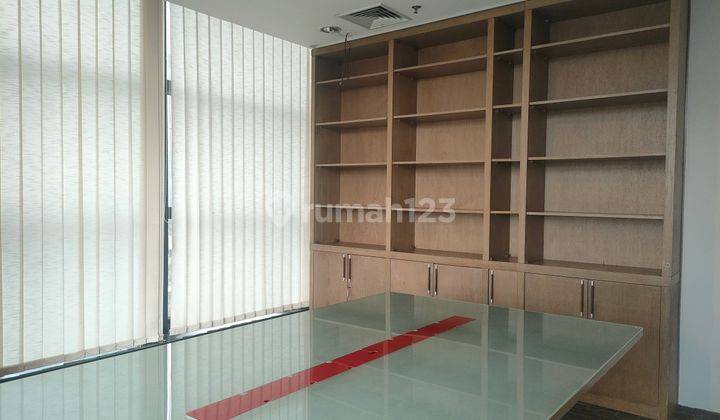 Office Plaza Mutiara Mega Kuningan, 244 m2, furnished, banyak sekat, cocok untuk coworking space 2