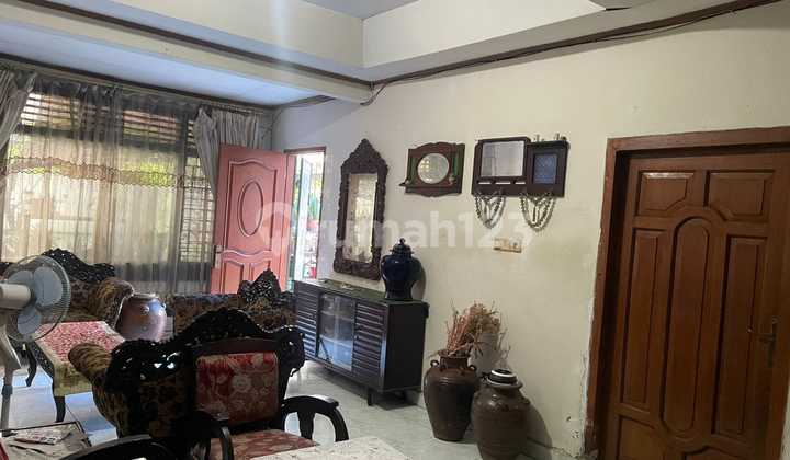 Rumah di Kawasan Strategis Otista Jakarta Timur, 231 Sqm, Potensi Investasi Kos-Kosan Hanya Berjarak 1,5 KM ke By Pass di Panjaitan 2