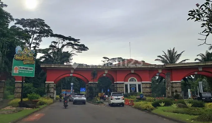 Golf Hill Green Plot Sentul City, 1300m2, near cultural park, golf course view, quiet and cool air suitable for Villa