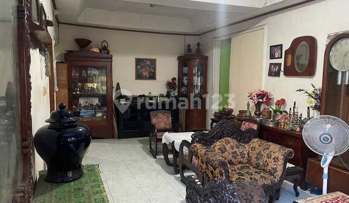 Rumah di Otista 3 Luas 231 Sqm, Potensi Investasi Kos-Kosan Hanya Berjarak 1,5 KM ke By Pass di Panjaitan