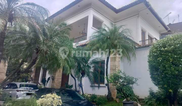 Rumah Mewah Berkelas dengan Privasi Maksimal, 1000 Sqm di Kelapa Gading, Cocok untuk Tokoh Publik/ Pejabat, Hanya 5 Menit Menuju Pintu Tol