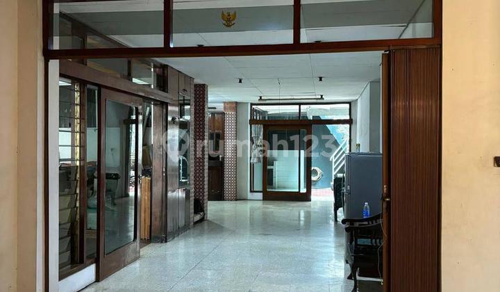 Rumah 200 m2 di Batu Ceper Jakarta pusat, bentuk tanah kotak, harga 20% di bawah NJOP, 5 menit dari Halte Harmoni 2
