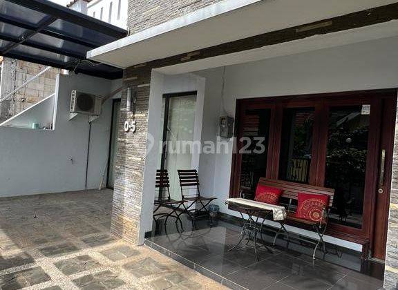 Rumah terawat di Srondol Bumi Indah Semarang, hoek, 302m2, halaman luas, dekat kampus UNDIP tembalang, hadap timur 1