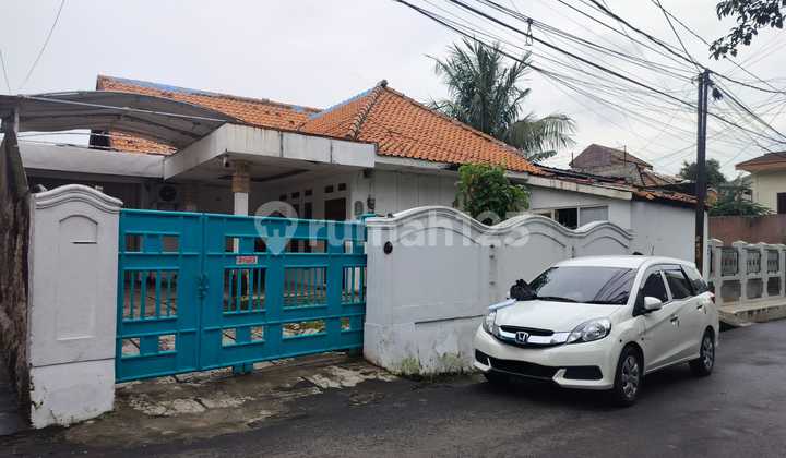 Rumah 500 Sqm, Strategis di Kebon Jeruk -300 Meter ke Jl Panjang, Cocok untuk Kos-Kosan dan Investasi!