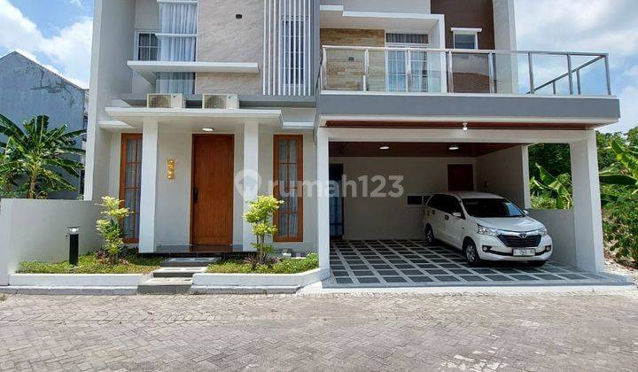 Rumah Mewah Premium Didalam Perumahan Merapi  1