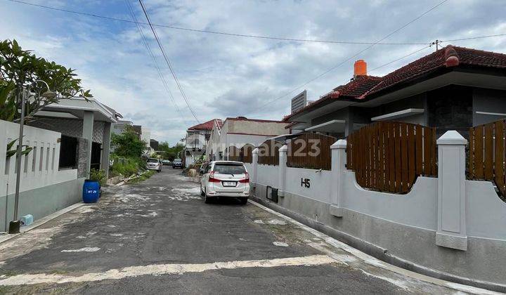 Rumah Mewah Luas Dalam Perumahan Dekat Sd Model Di Jl Tajem 2