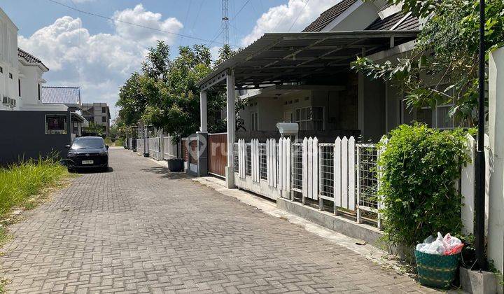 Rumah Cantik Minimalis Maguwoharjo Ngaklik 2