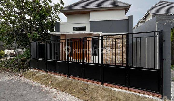 Rumah Modern Mewah Di Jalan Kaliurang 13 