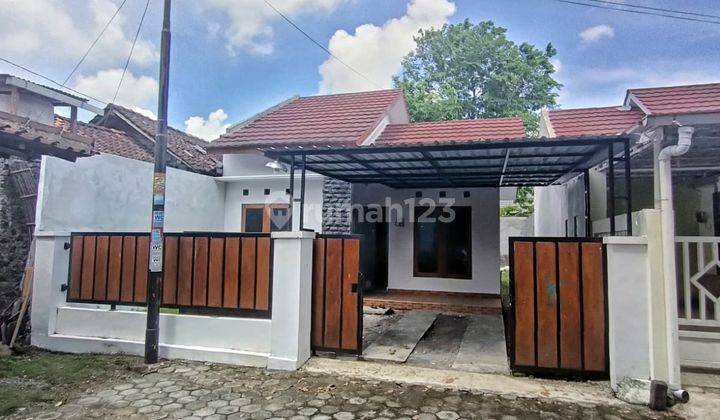 Rumah Cantik Minimalis Di Tirtomartani Sleman 2