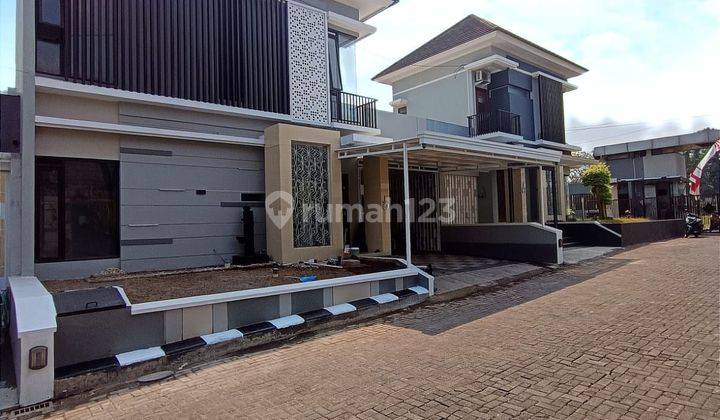 Rumah 2 Lantai Dalam Perumahan Dekat Hotel Hyaty Di Jl Palagan 1