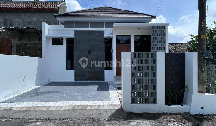 Rumah Cantik Mewah Shm Di Jalan Kaliurang Dekat Palagan