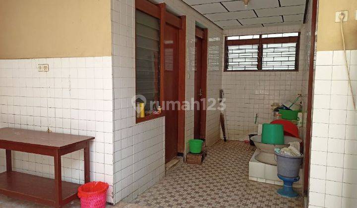 Rumah Kuno di Jalan Taman Agung Malang Hunian Strategis  5