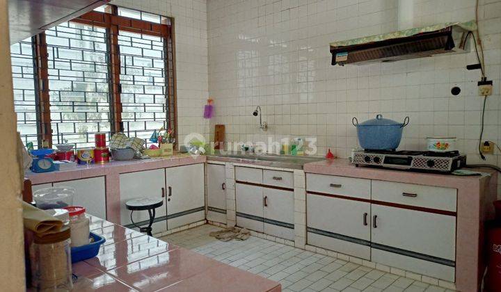 Rumah Kuno di Jalan Taman Agung Malang Hunian Strategis  6