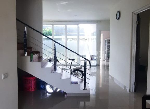 Rumah Tinggal di Perumahan Apple 8 Residence Batu Furnish  5