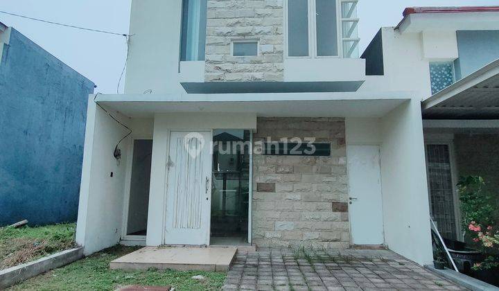 Rumah 2 lantai di Perumahan Diamond Park jl ir Juanda Sedati Sidoarjo SHM Bagus 1