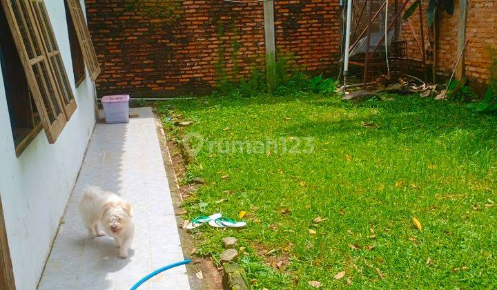 Dijual Rumah 1 lantai dengan halaman yang luas  2