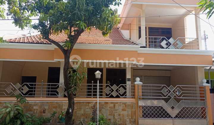 Ready-to-Occupy House in Rungkut Menanggal, Near Airport Access, Toll Exit, Maritime School, UPN, etc. Ready-to-Occupy House in Rungkut Menanggal, Near Airport Access, Toll Exit, Maritime School, UPN, etc.