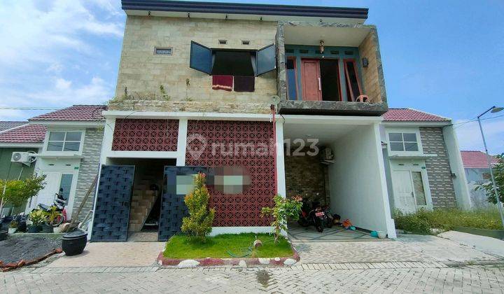 Harus Laku Bulan Ini Di Jual Rugi Rumah 2 Lantai Full Renov Semi Furnish Di Perumahan Permata Green Menganti Gresik 1