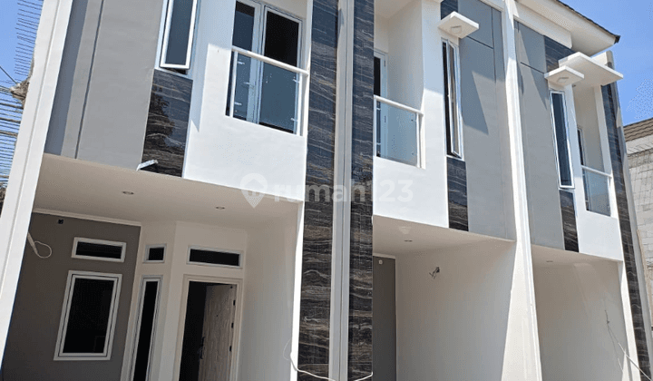 Di jual rumah mewah 2 lantai bebas banjir akses mobil di Pulogadung Jakarta Timur 1