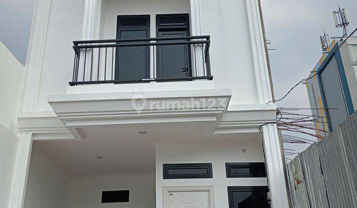 Di  rumah dekat Kampus UNJ dan bebas banjir di Jakarta Timur 2