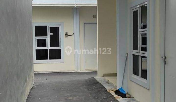 hunian 2 lantai nyaman jalan Lio Jakarta timur 3