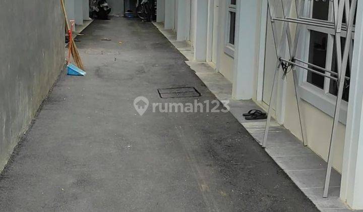 hunian 2 lantai nyaman jalan Lio Jakarta timur 6