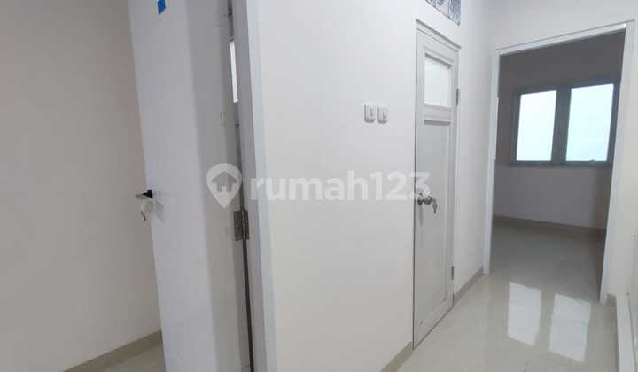 hunian 2 lantai nyaman jalan Lio Jakarta timur 9