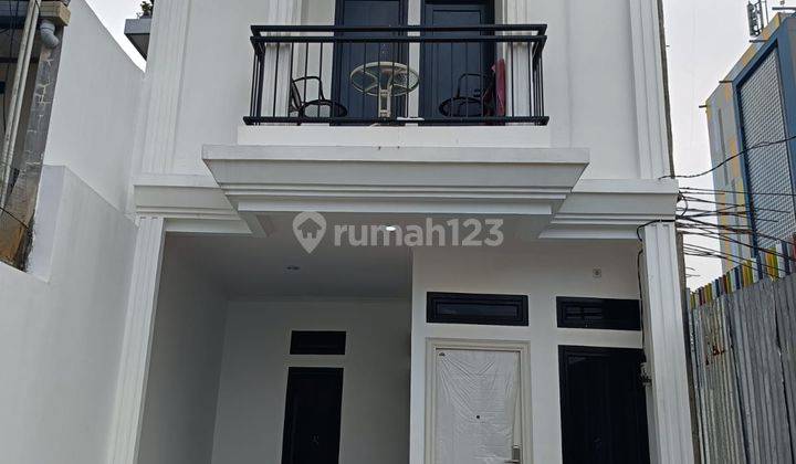 Rumah modern Cempaka putih Jakarta pusat  1