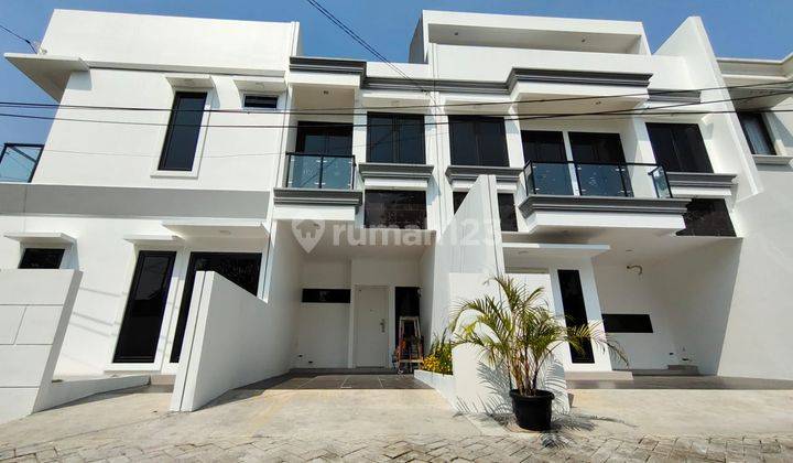 Rumah modern Cempaka putih Jakarta pusat  2