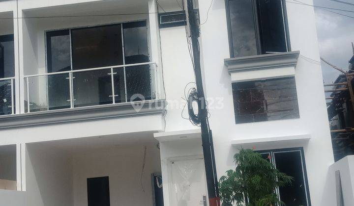 Rumah dua Lantai di Jalan pemuda rawa mangun  Jakarta Timur 2
