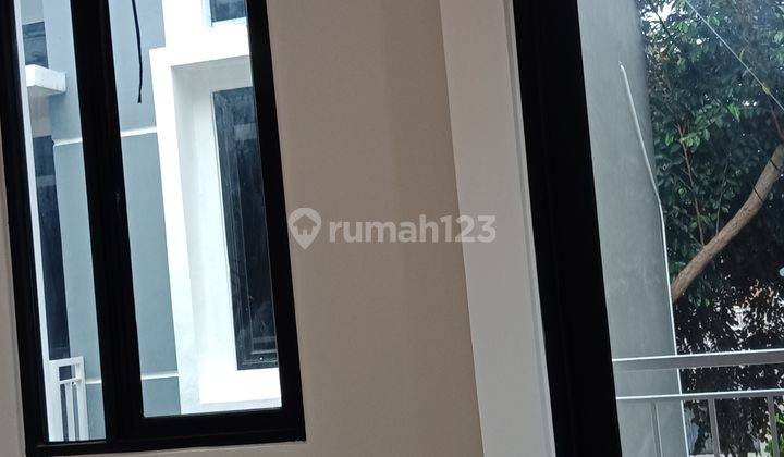 Rumah dua lantai SHM Di percetakan negara  Jakarta  pusat  7