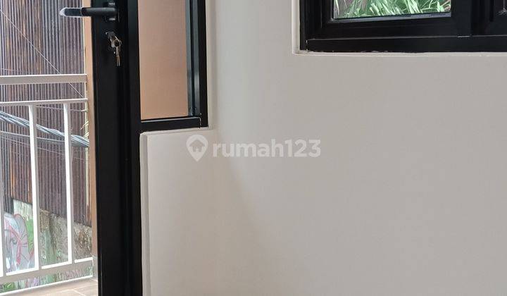 Rumah dua lantai SHM Di percetakan negara  Jakarta  pusat  10