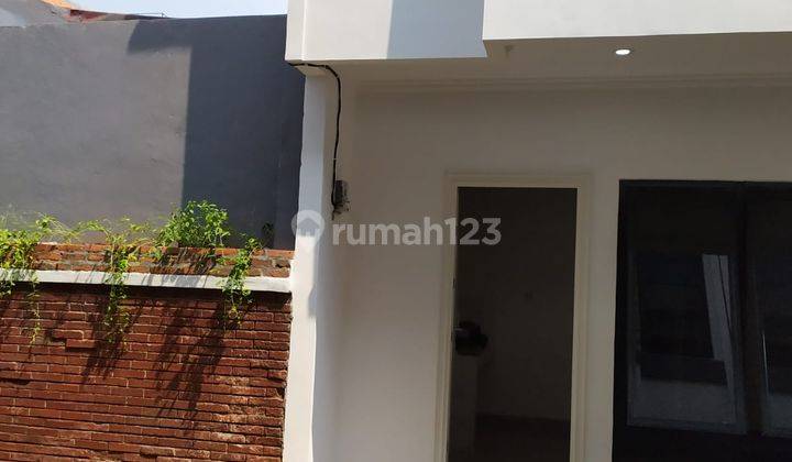 Rumah dua lantai SHM Di percetakan negara  Jakarta  pusat  11