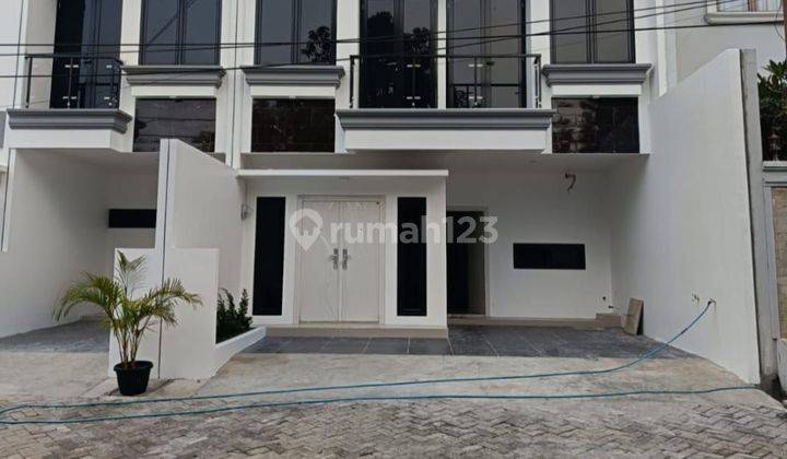 Rumah 2 Lantai SHM di Jalan cipinang kebembem  Siap huni  2