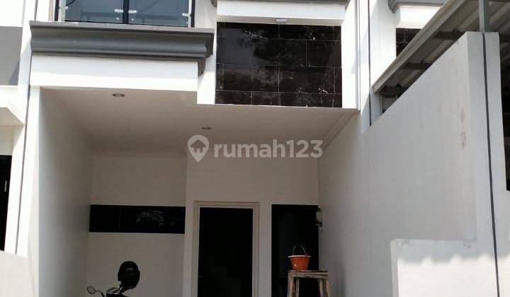 Rumah 2 Lantai SHM di Jalan cipinang kebembem  Siap huni  1