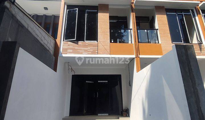 Rumah di Rumah dijual 3 lantai di cempaka putih Rawasari  1