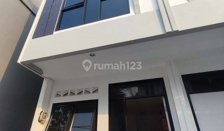 Rumah di jual 2 lantai SHM di jakarta pusat kemayoran  1