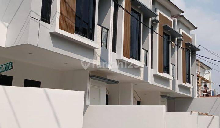 Rumah Dijual 3 Lantai Shm Di Cempaka Putih  2