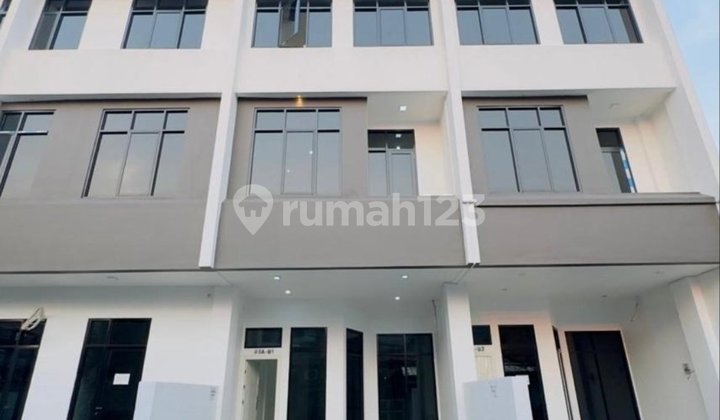 Rumah Usaha Mewah Lokasi Strategis di Kemayoran Jakarta