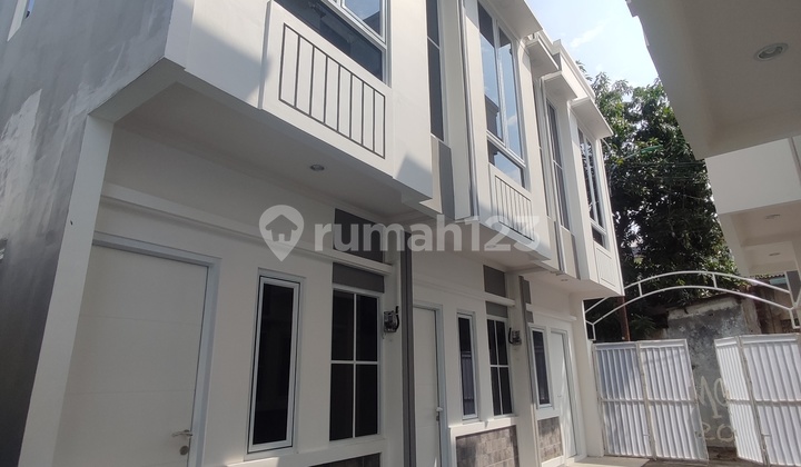 Affordable House in Utan Kayu, Matraman, East Jakarta, around 300 Million, SHM Affordable House in Utan Kayu, Matraman, East Jakarta, around 300 Million, SHM