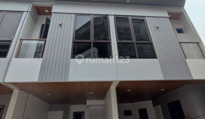 Rumah Murah Mewah Strategis Bebas Banjir Di Jual Di Jakarta Pusat Cempaka Putih 3 Lantai Shm 1