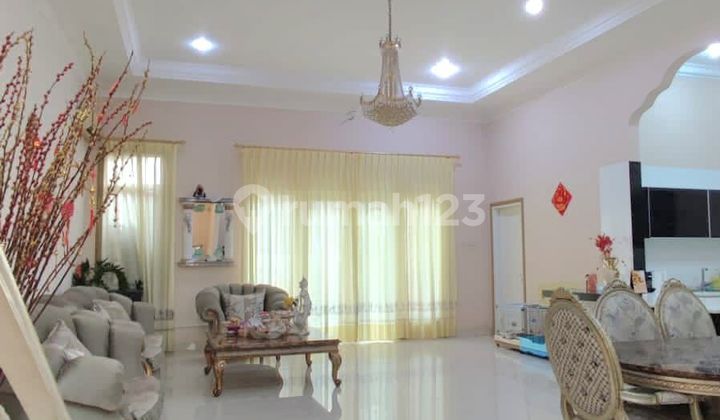 Rumah di Pantai indah kapuk